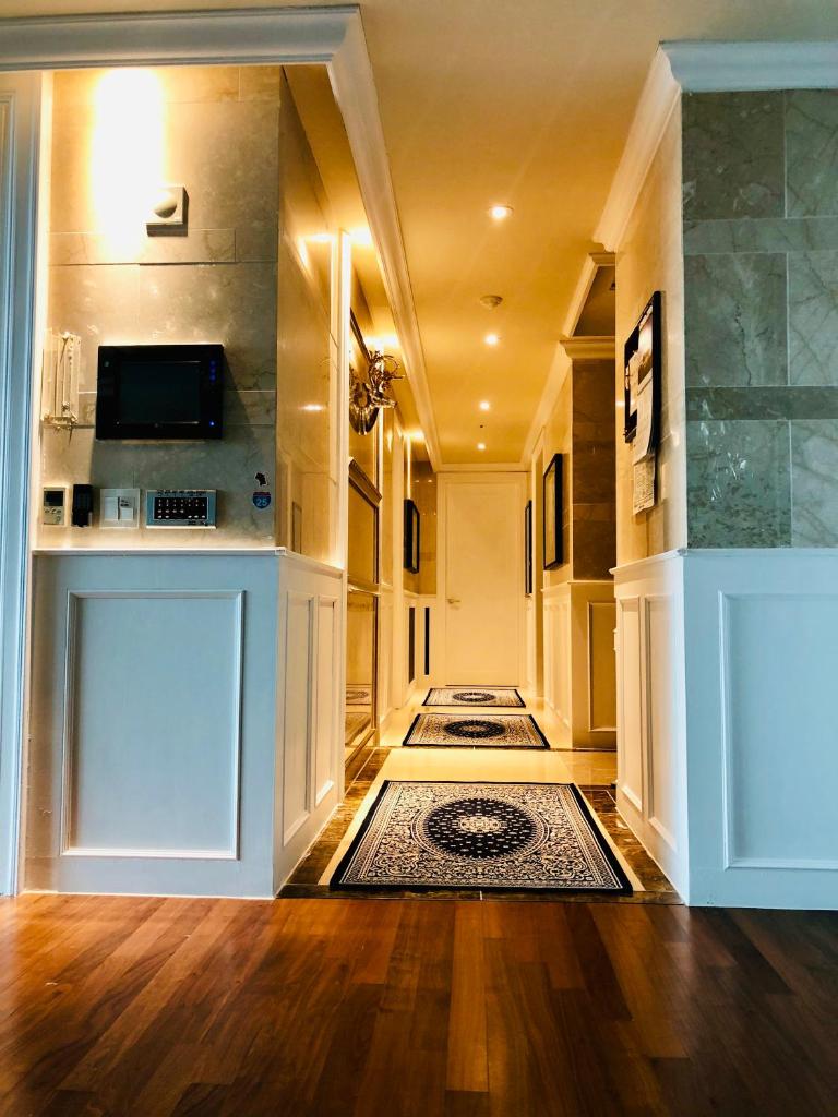Zenith residence photo 4