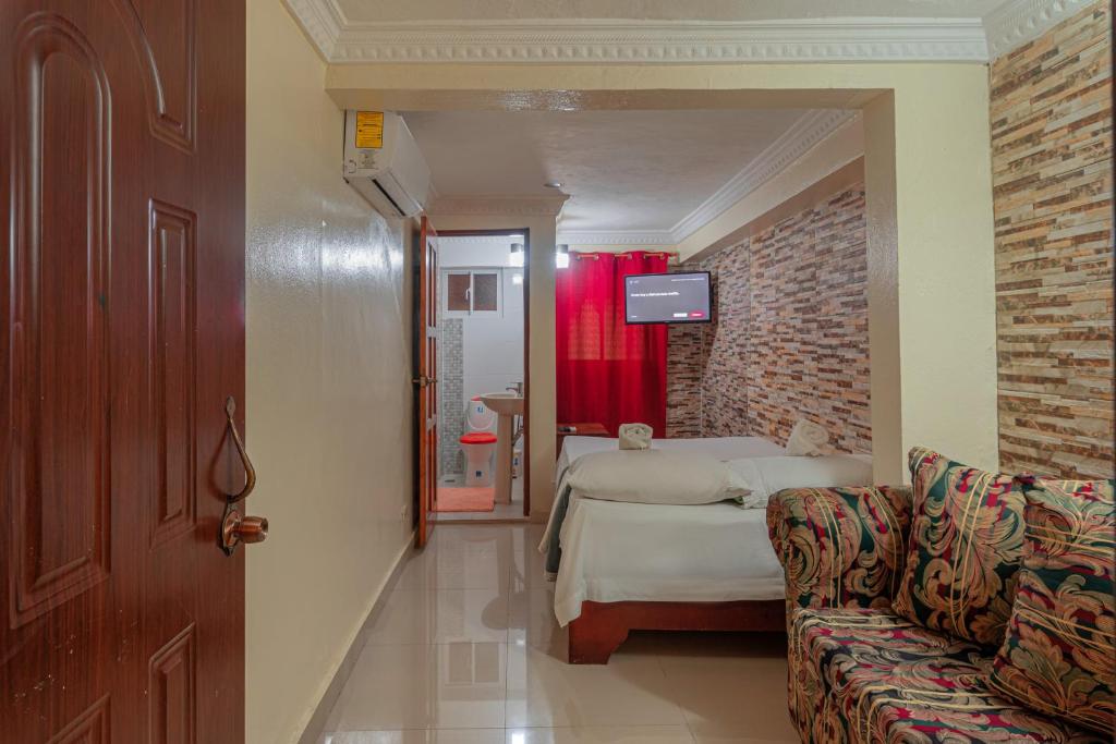 Room in Guest room - Superior Double Room with Two Double Beds with Free Wi-Fi