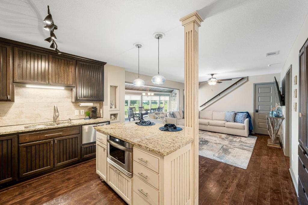 Harbour Villa 4232 photo 3
