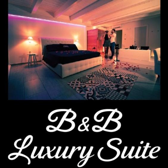 Italians b&b luxury suite photo 4