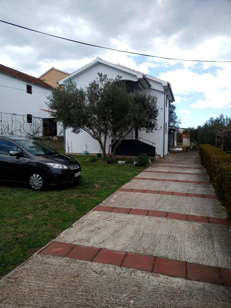 Apartments with a parking space Kraj, Pasman - 8213