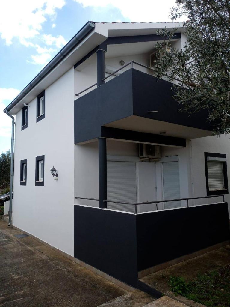 Apartments with a parking space Kraj, Pasman - 8213 photo 2