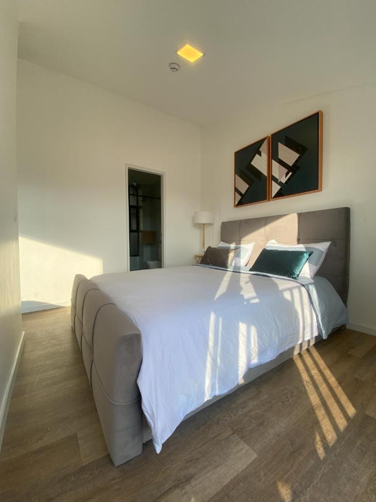 Suite 04 photo 1