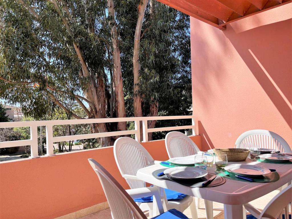 Appartement Le Lavandou, 2 pièces, 5 personnes - FR-1-251-538 photo 1