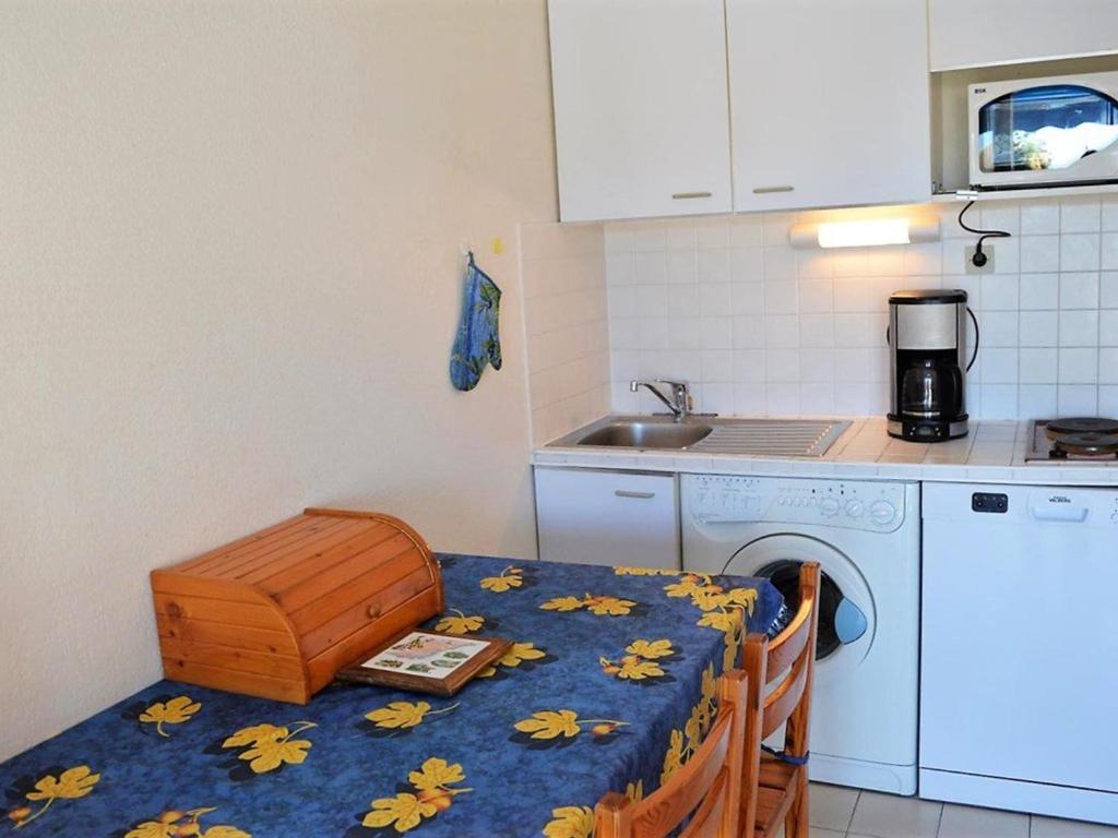 Appartement Le Lavandou, 3 pièces, 6 personnes - FR-1-251-564 photo 2