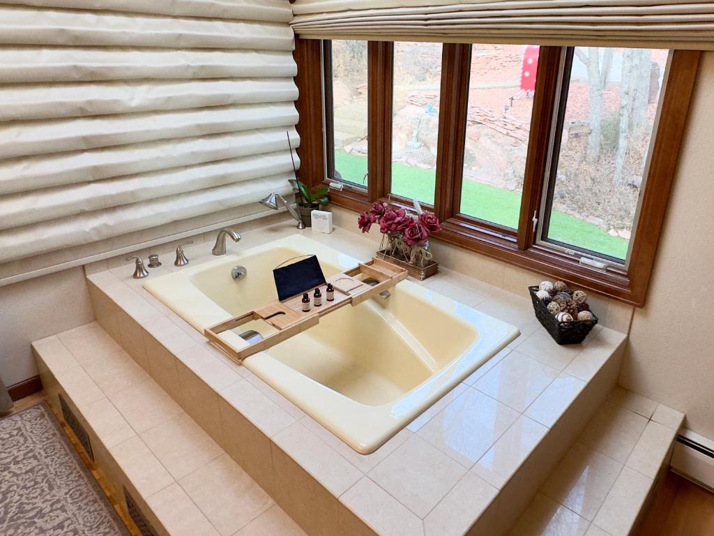 Indoor pool, hot tub, sauna! photo 1