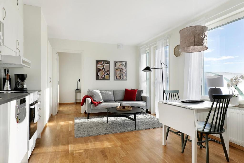 Guestly Homes - Corporate Comfort photo 1
