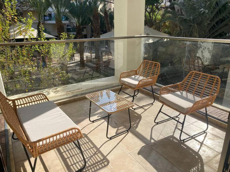 Beach Apartment - Ramat Aviv photo 2
