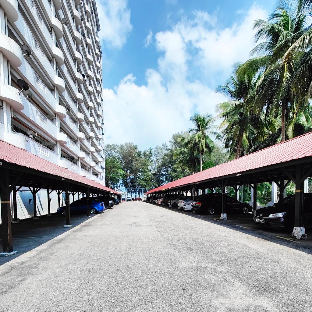 Tepian Biru Suite ; Pantai Puteri photo 3