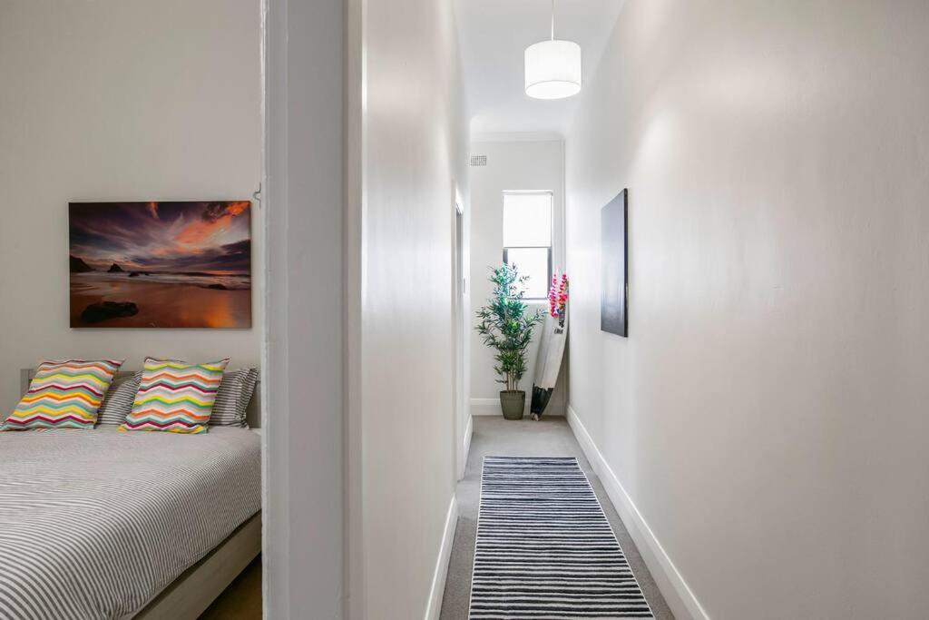 Heart of Coogee - Semi/2 Bed Federation House & AC photo 4