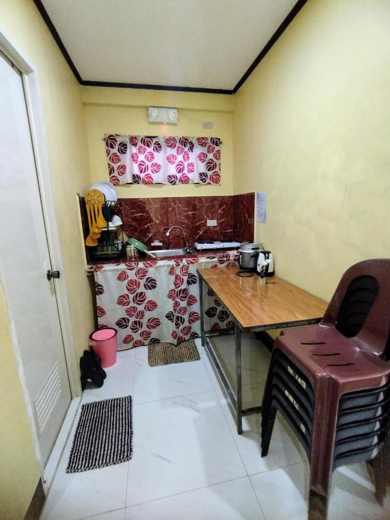 Jumong's Transient Inn photo 1