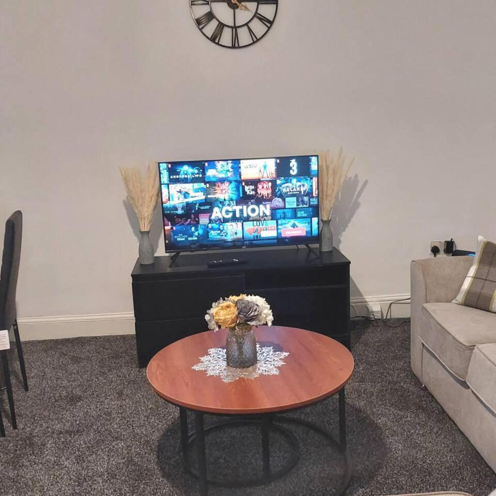 4-Bed House in Accrington photo 1