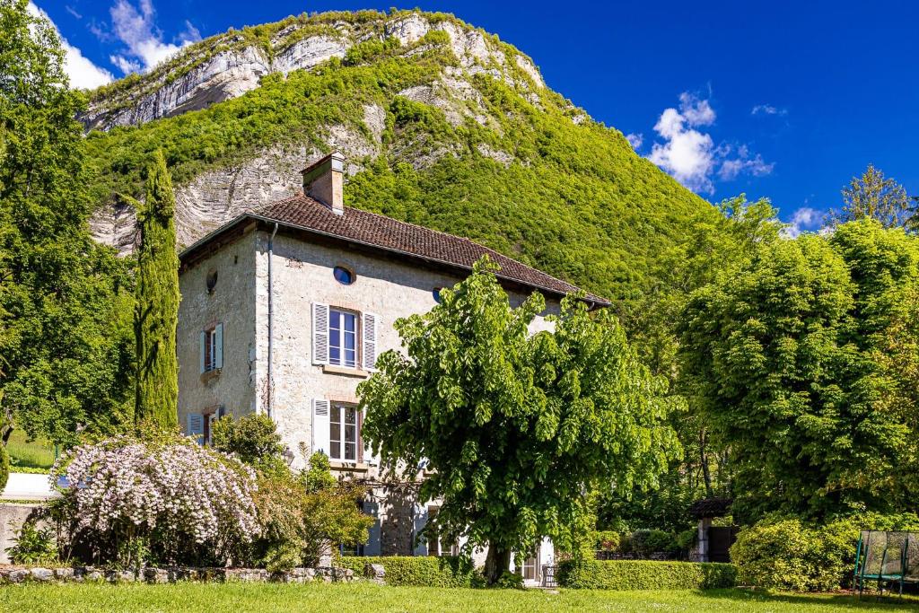 Château Monts Blancs photo 2