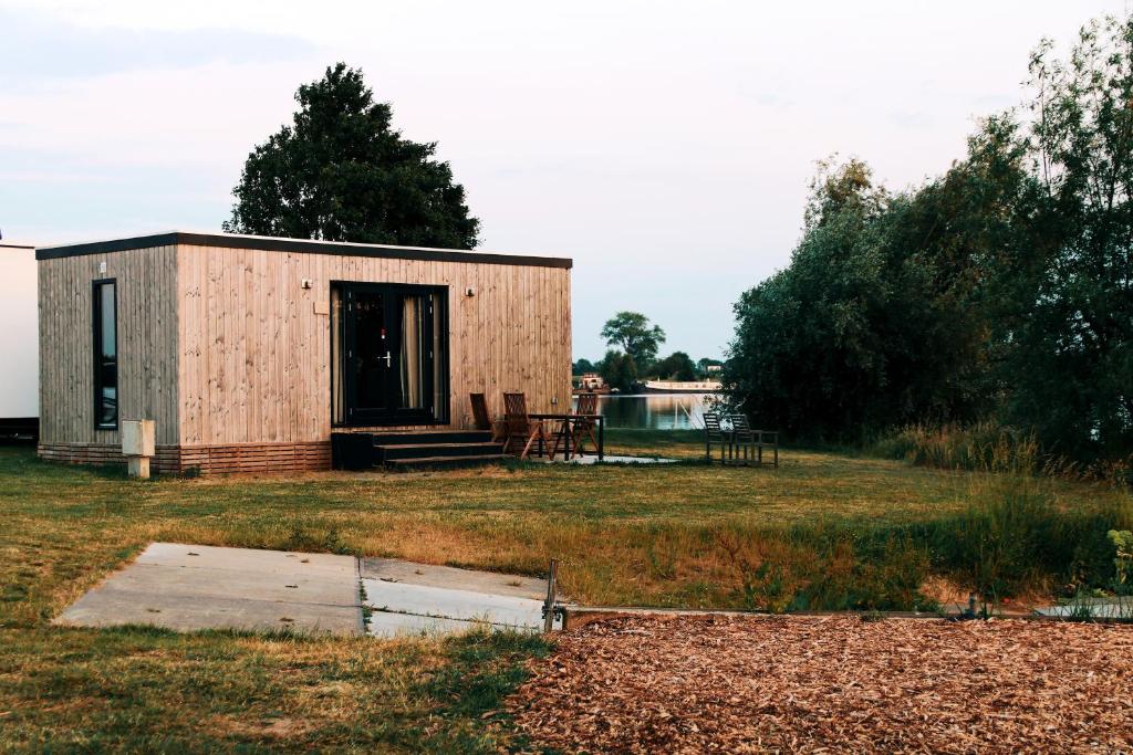 Tiny House by the water - de Schans Alphen photo 1