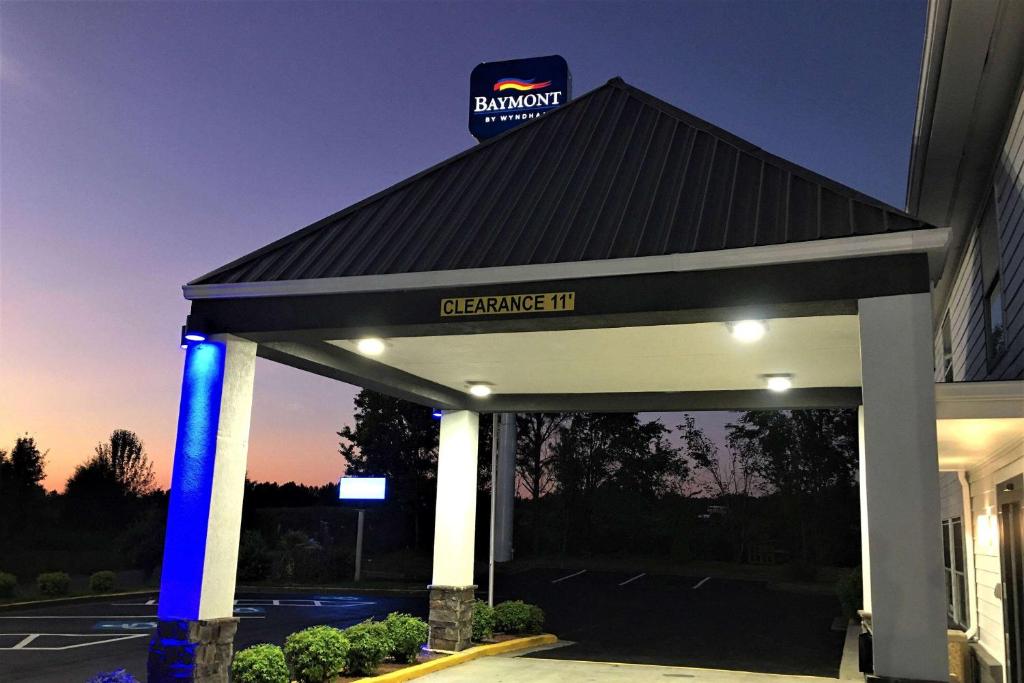 Baymont by Wyndham Adairsville photo 1