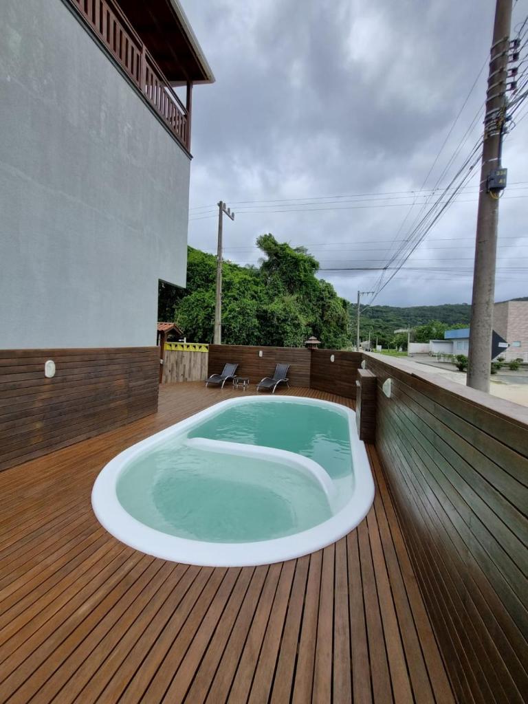 Siri Mariscal Bombinhas C Piscina photo 1