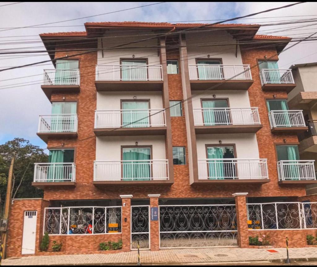 Apartamento com garagem no Centro de Guaramiranga