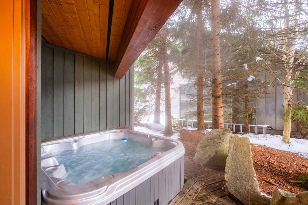 Spruce Grove Chalet by Outpost Whistler photo 1