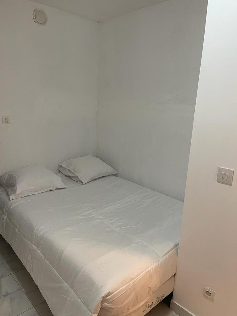 Fleurines Hotel photo 1