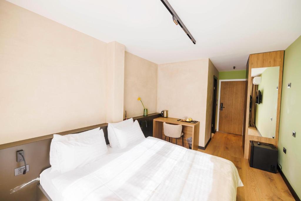 1863 Boutique Hotel photo 4