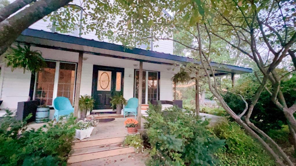 The River Farmhouse photo 1