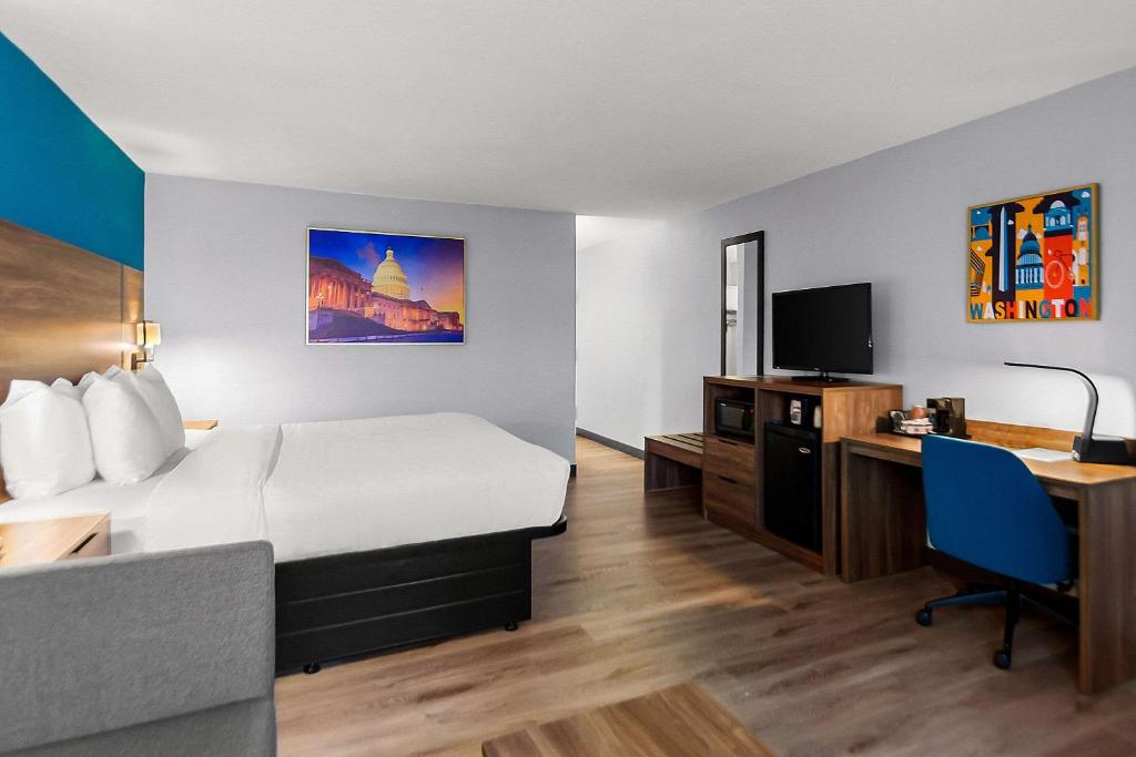Clarion Inn Falls Church - Arlington image