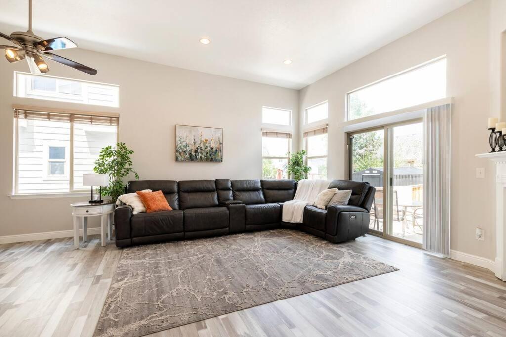 The Park House, Cozy Family-Friendly Retreat image