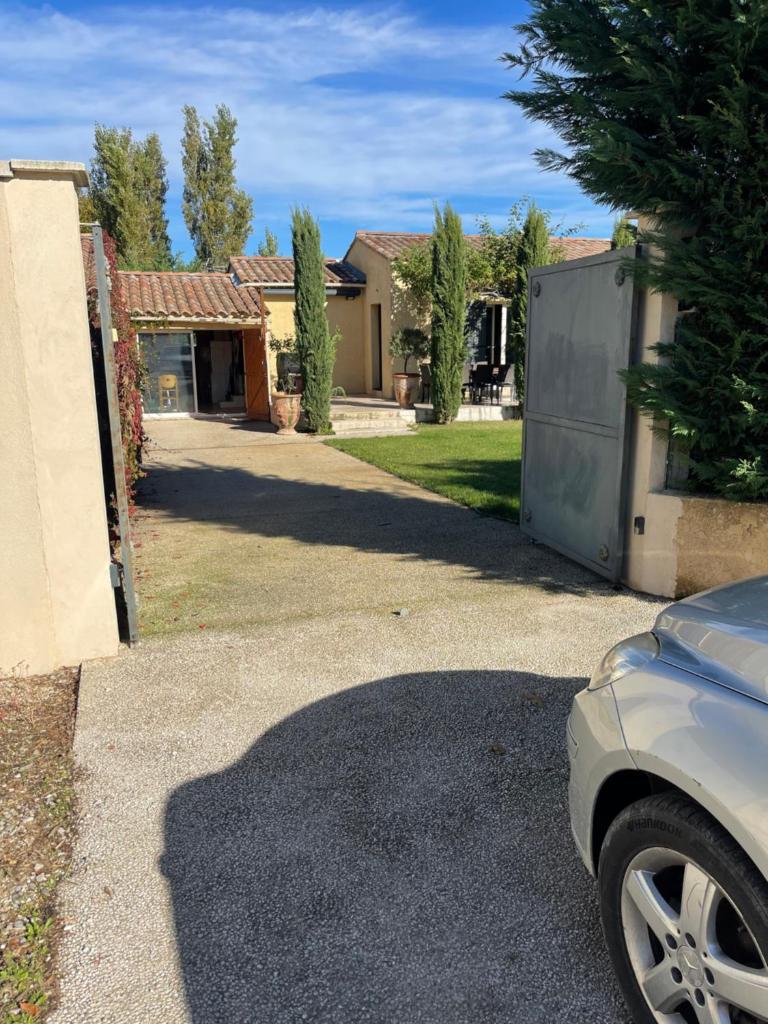 Villa proche d'Avignon. photo 3