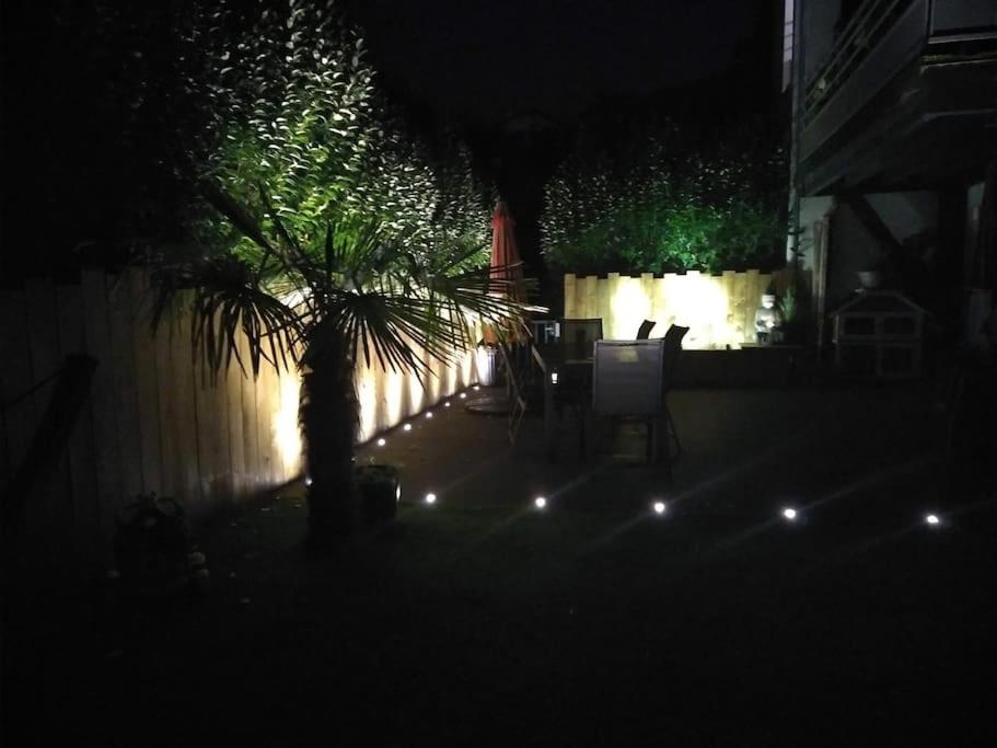 Appartement avec terrasse, petit jardin et piscine photo 3