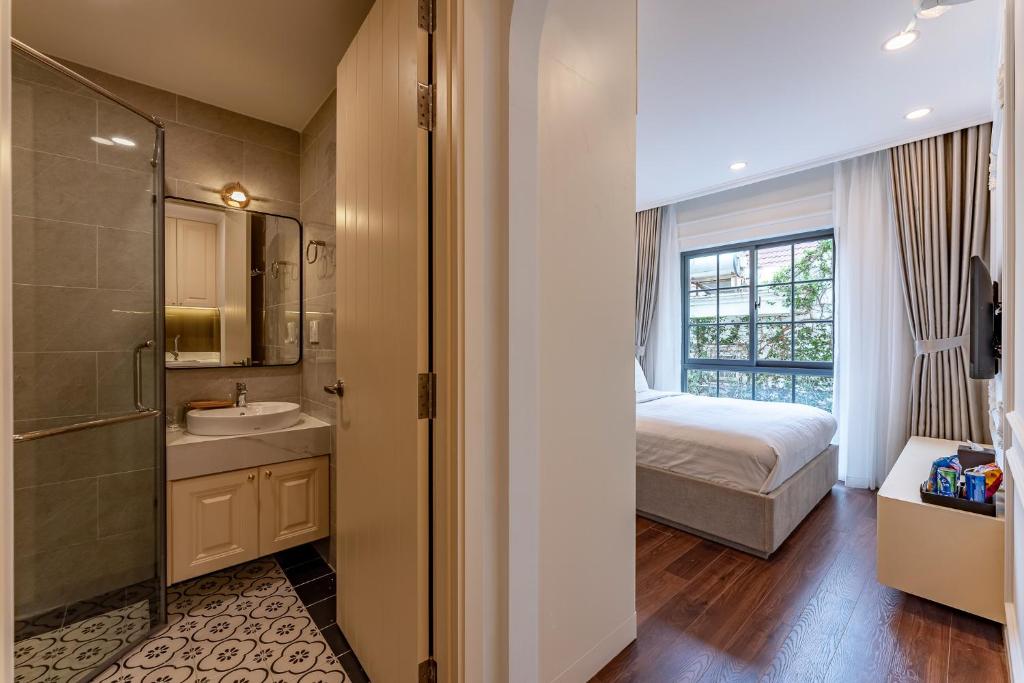 Golden Sun Apartment