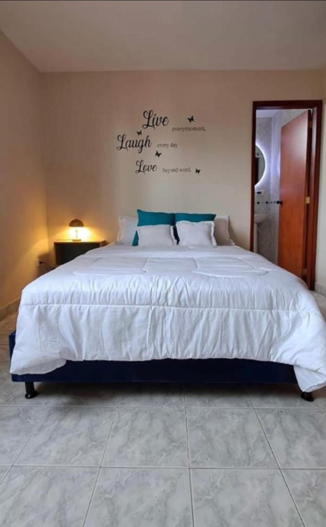 Lovely 3 bedroom rental unit. 4th floor. photo 4