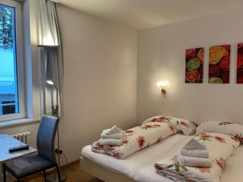 Chesa Quadrella jedes Zimmer mit Küchenzeile photo 4