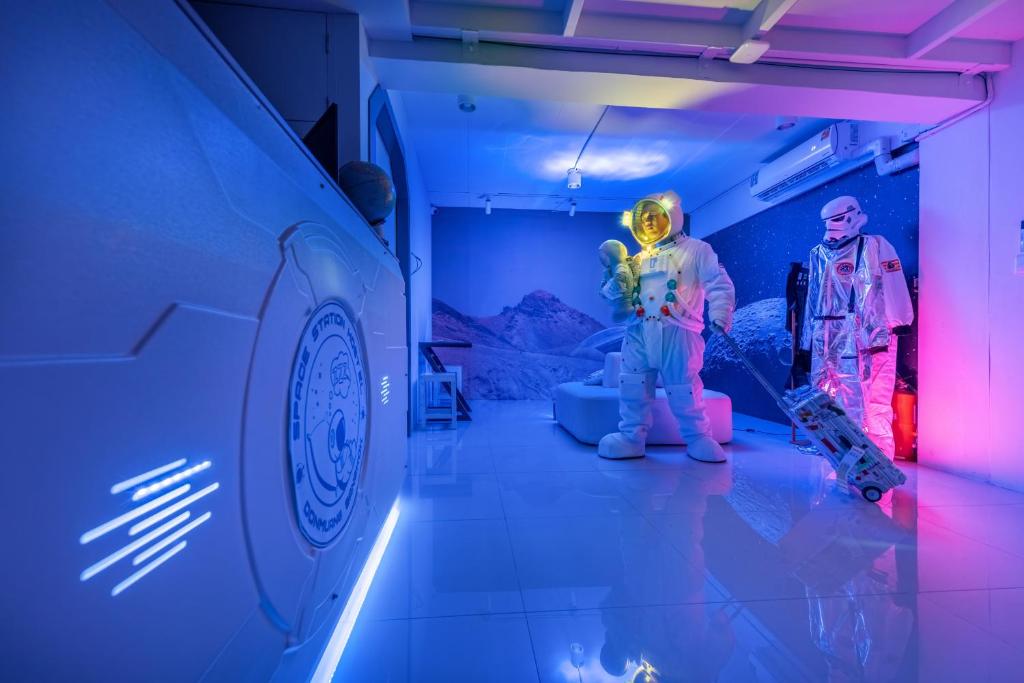 Space Station Hostel photo 3