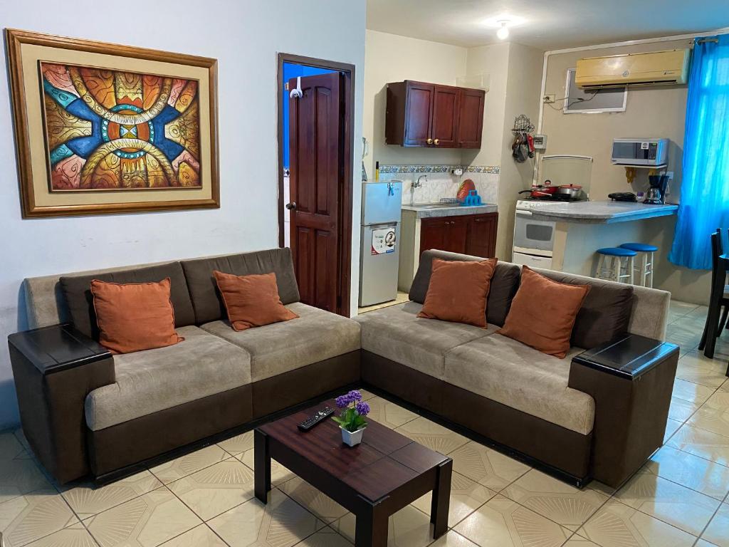 Apartment near Malecon and Flavio Reyes Av MANTA photo 1
