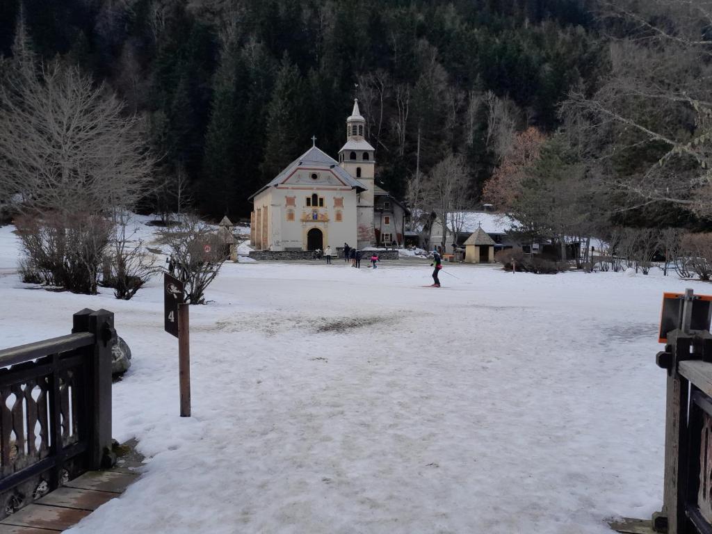 L'enclaves photo 1