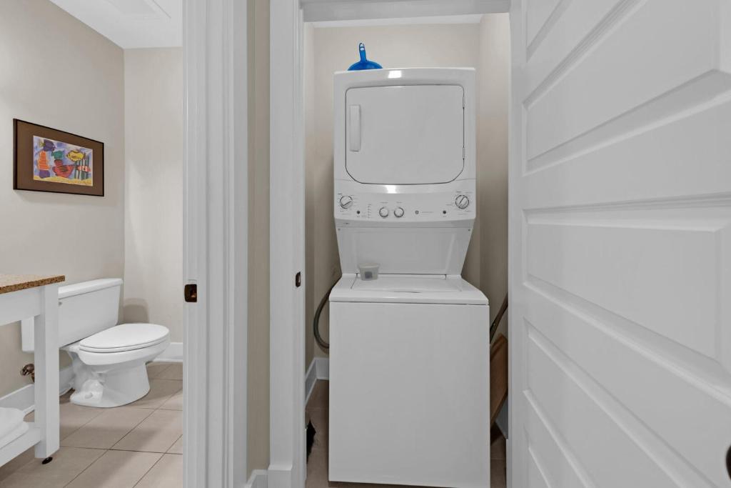 Redfish Village 409 top floor stay on 30A photo 4