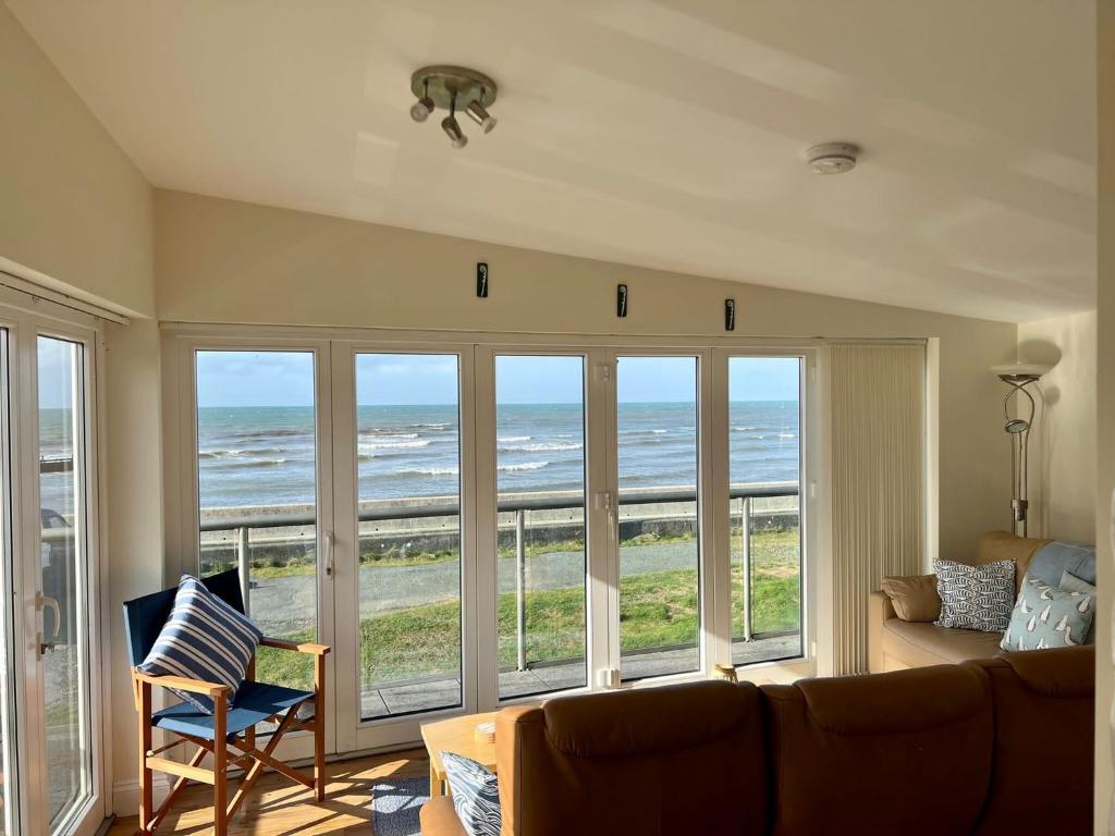 Rhos Helyg - Beach-side luxury stylish house photo 3
