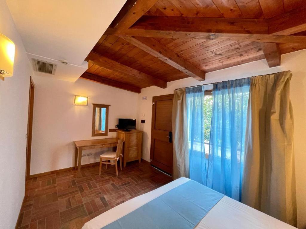 Le Mandrelle Beach Resort photo 3