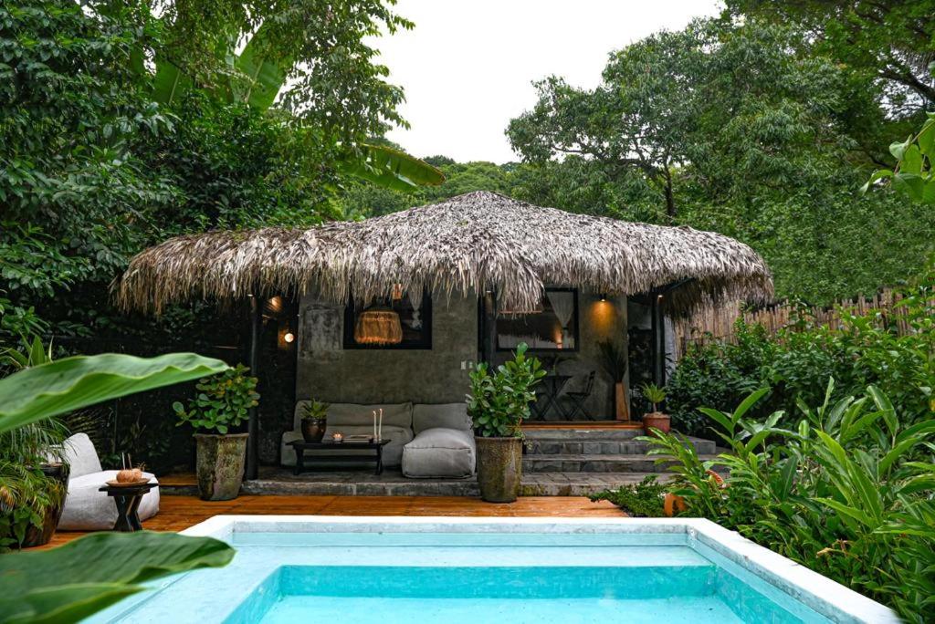Coco Bungo - Beachside Bungalow #3 photo 1