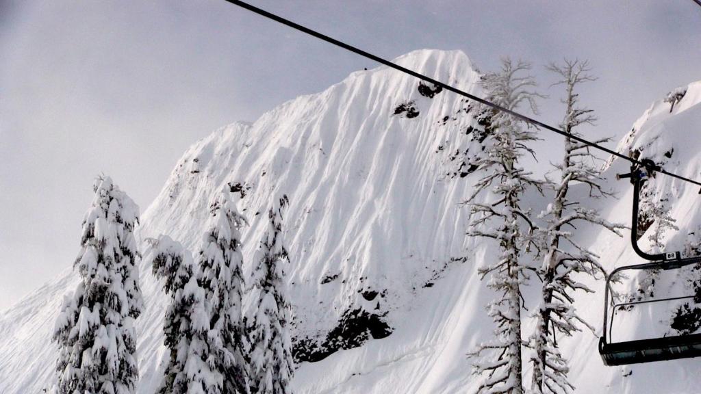 Ski In Ski Out 1200sf VIP Palisades Condo Mountain Open Until Memorial Day photo 1