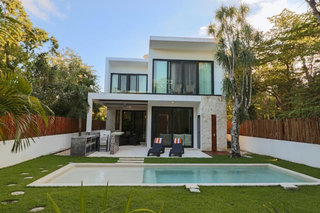 Hermosa Villa en Tulum Country Club acceso a playa photo 1