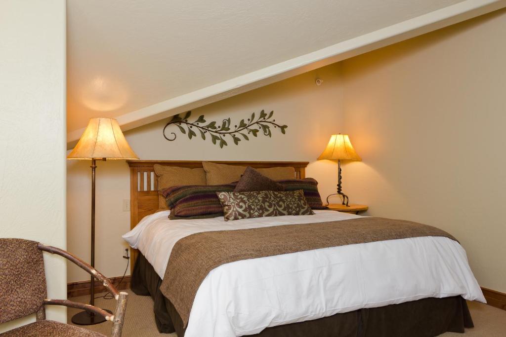 Lodges at Deer Valley - Tap to explore photos