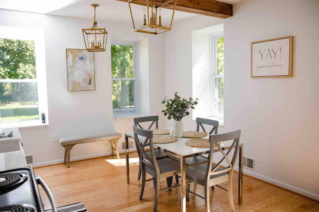 Colonial Chic - 3BR home, VA wine country near Harpers Ferry photo 2