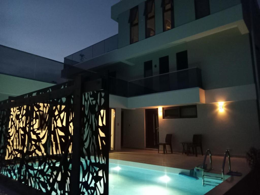 Sanctuary Villa photo 2
