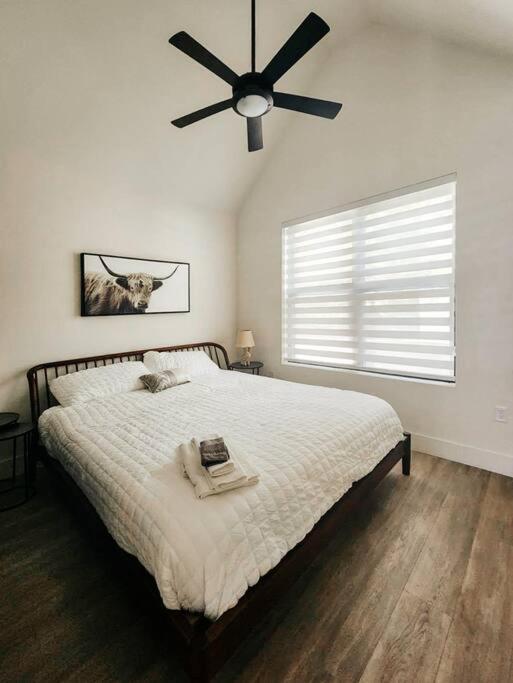 25% OFF Weekly New Cozy 4B EVcharger Gym The Haus photo 3