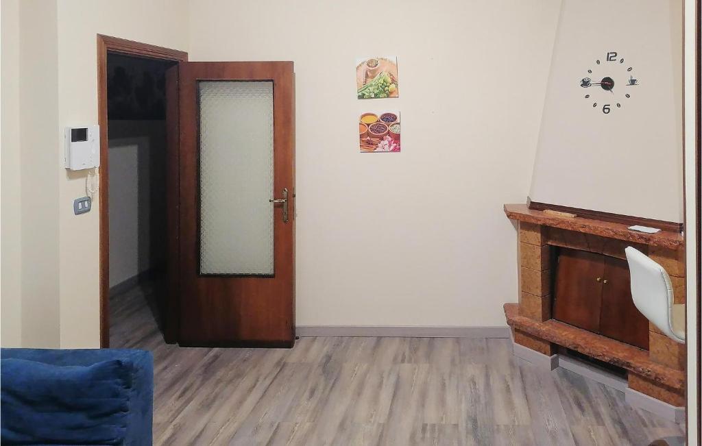 Lovely Apartment In Luco Dei Marsi With Kitchen photo 3