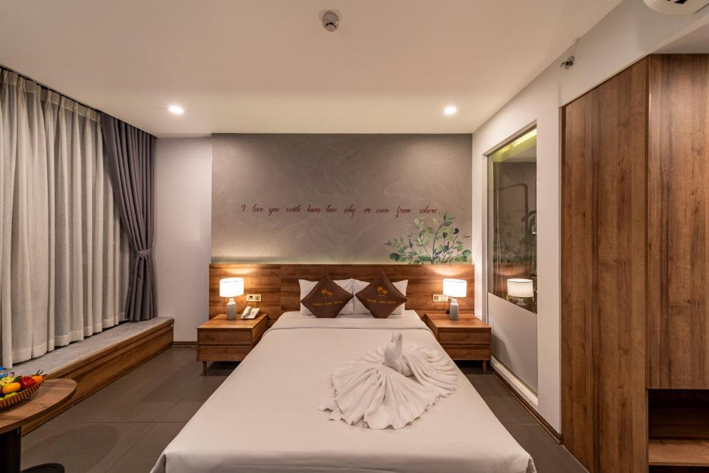 Khách sạn gần sân bay Thành Long Hotel