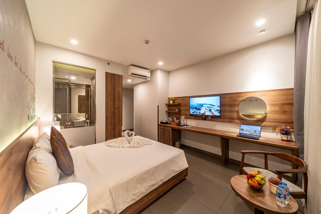 Khách sạn gần sân bay Thành Long Hotel