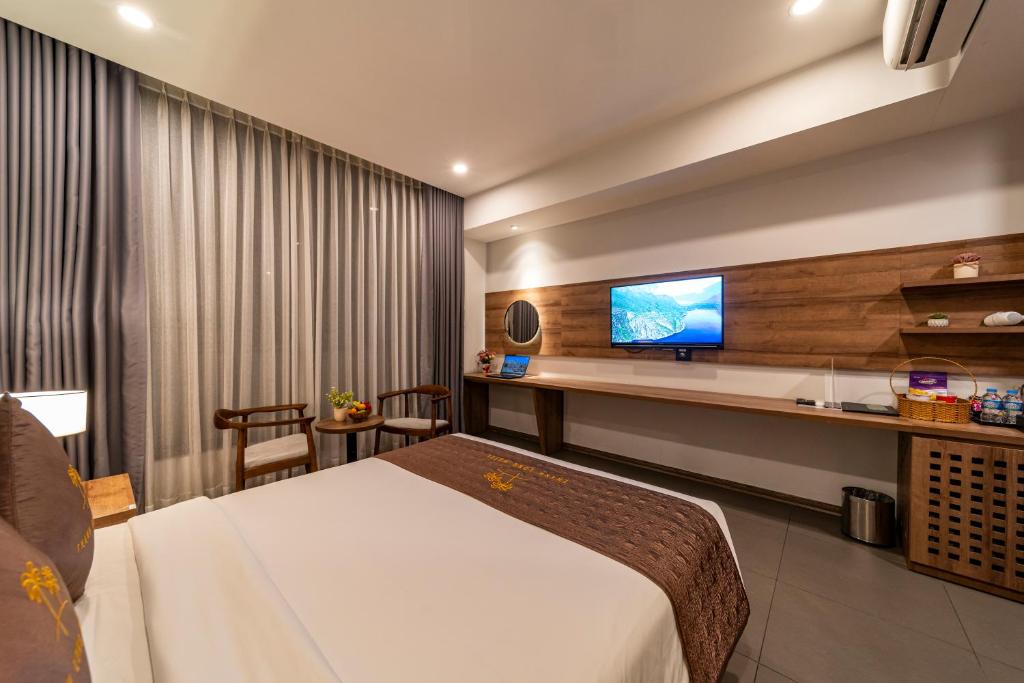 Khách sạn gần sân bay Thành Long Hotel