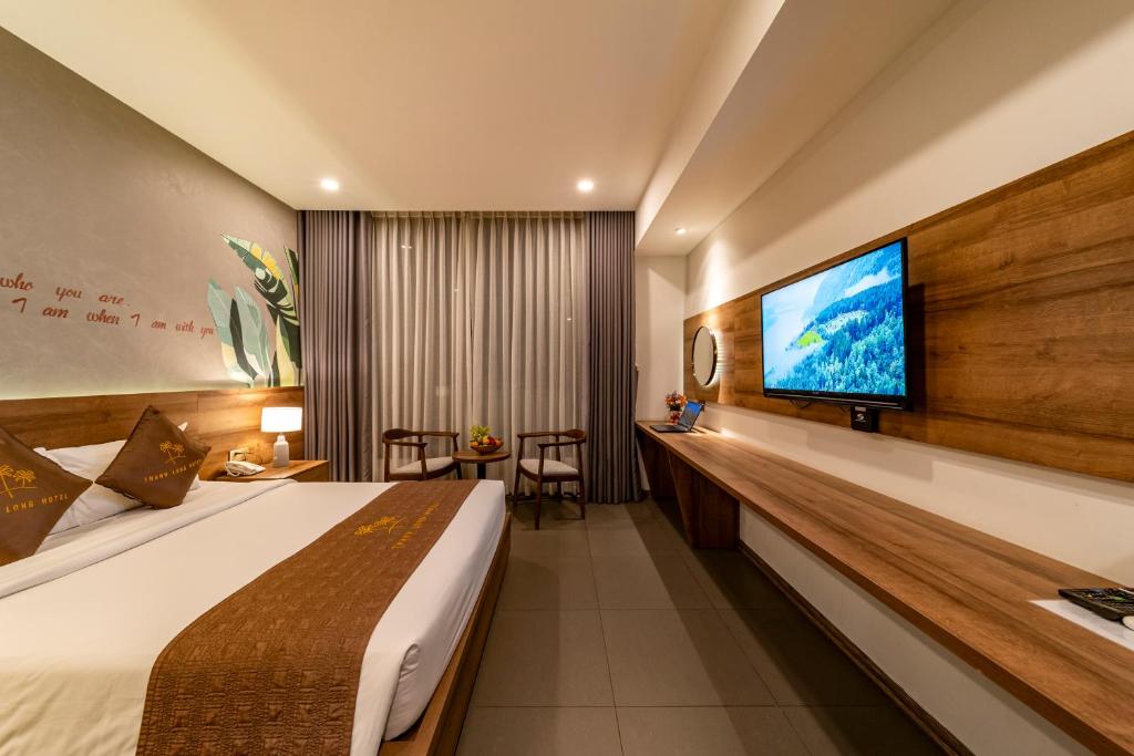 Khách sạn gần sân bay Thành Long Hotel